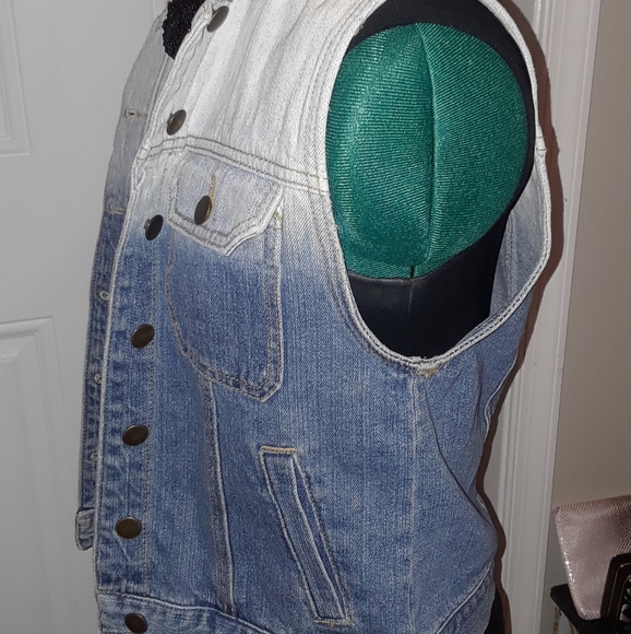 Ombre acid wash Denim vest - Picture 4 of 4